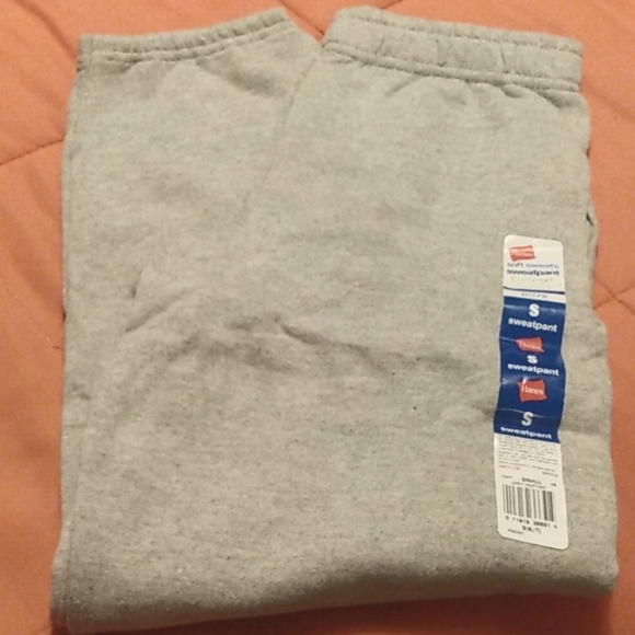 Hanes Boys Size Small Gray Sweatpants - Picture 1 of 3
